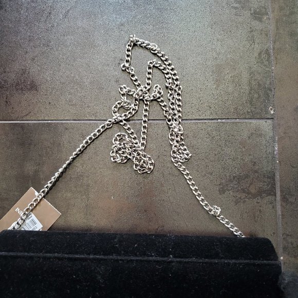 Velvet 'Cross' Purse - Picture 2 of 8